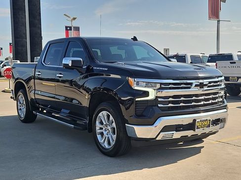 Used 2023 Chevrolet Silverado 1500 LTZ RWD image 3