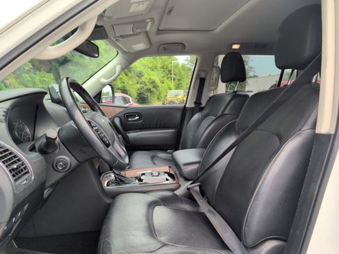 Used 2023 Nissan Armada SL w/ Captain's Chairs Package RWD image 14