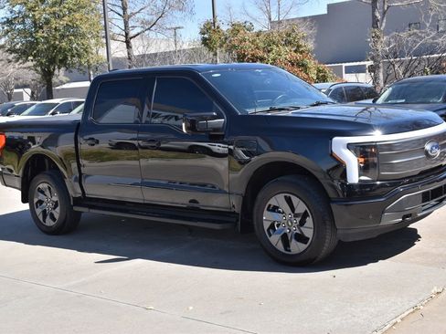 Used 2023 Ford F150 Lightning Lariat w/ Tow Technology Package image 5