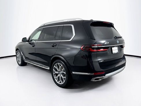 Used 2025 BMW X7 xDrive40i AWD/4WD image 13
