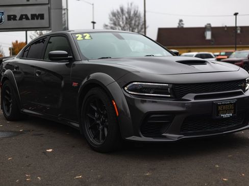 Used 2022 Dodge Charger Scat Pack image 6