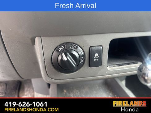 Used 2016 Nissan Frontier SV image 25