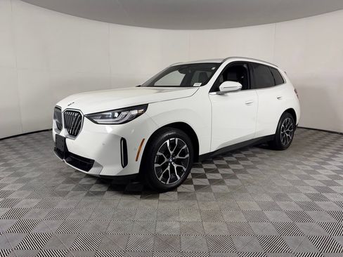 Used 2025 BMW X3 xDrive30i AWD/4WD image 4