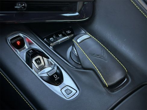 Used 2024 Chevrolet Corvette Stingray Premium Cpe w/ Z51 Performance Package image 20