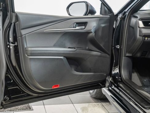 Used 2026 Toyota Camry SE w/ Convenience Package image 39