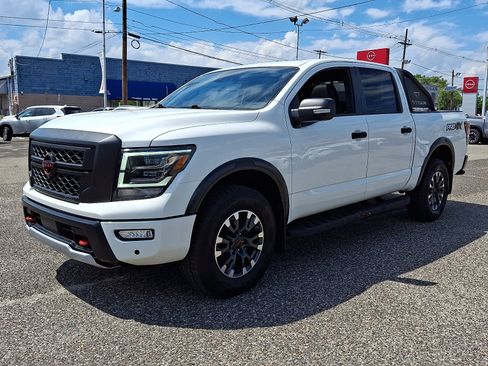Certified 2024 Nissan Titan PRO-4X w/ Pro-4x Convenience Package AWD/4WD image 3