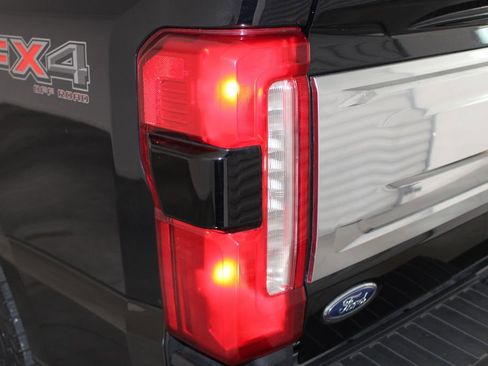 Used 2025 Ford F350 King Ranch w/ FX4 Off-Road Package AWD/4WD image 63