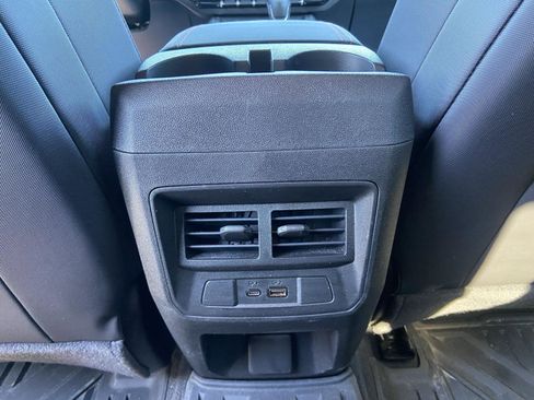 Used 2024 Chevrolet Colorado Z71 w/ Z71 Convenience Package 2 AWD/4WD image 17