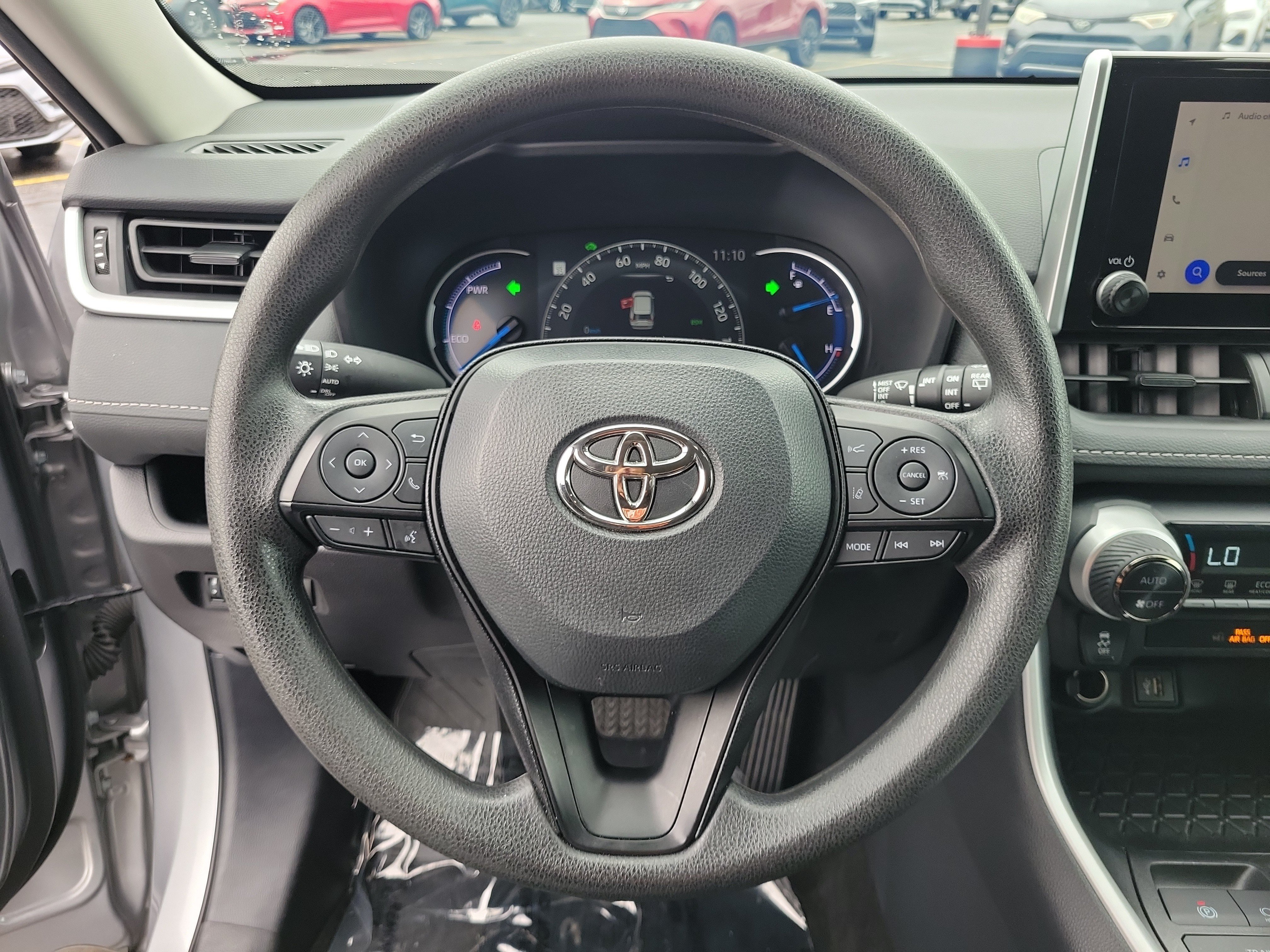 Used 2025 Toyota RAV4 XLE AWD/4WD image 21