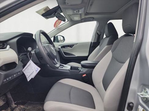 Certified 2024 Toyota RAV4 XLE w/ Convenience Package image 9