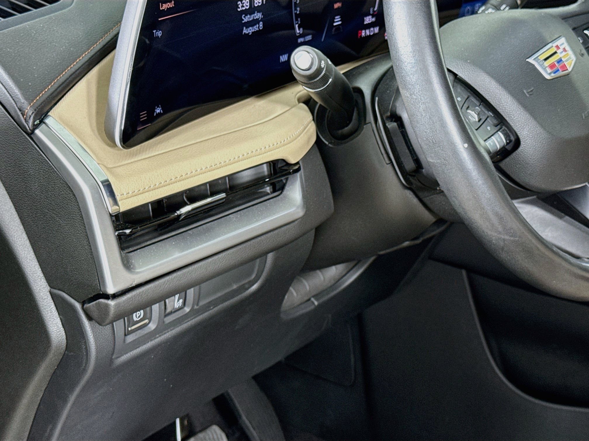 Used 2024 Cadillac XT4 Luxury FWD image 12