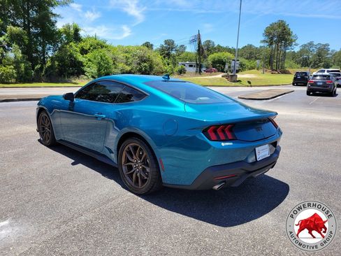 Used 2026 Ford Mustang GT RWD image 4