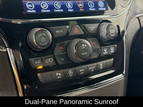 Used 2022 Jeep Grand Cherokee Limited w/ Tech Group image 15