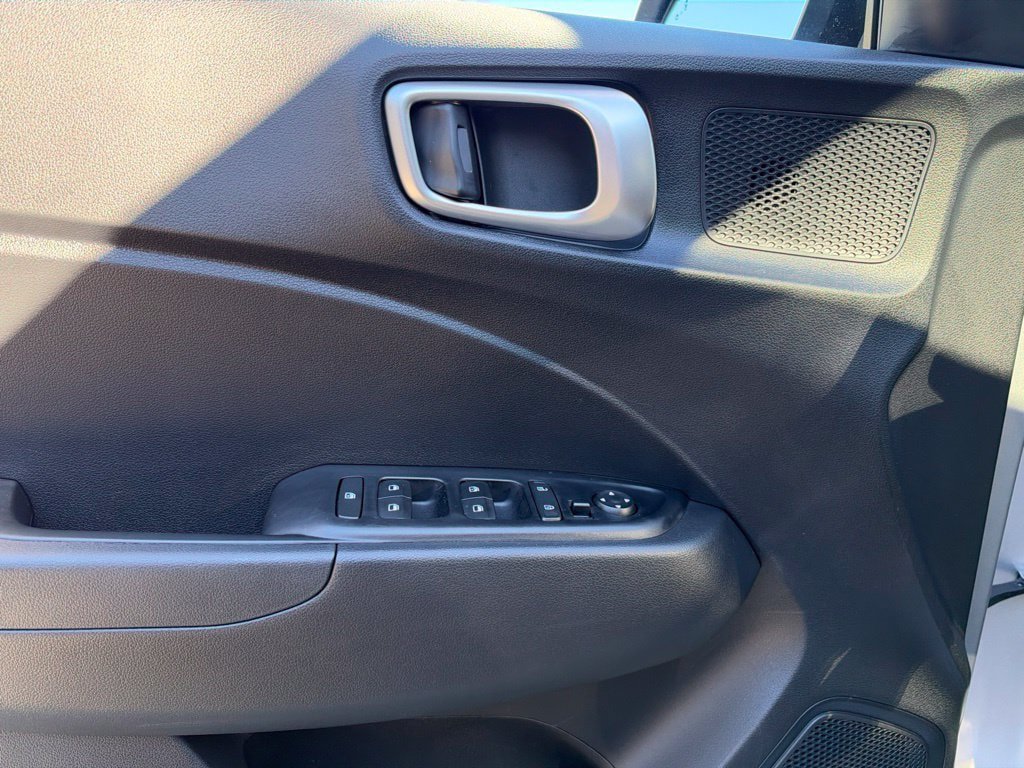 Certified 2026 Hyundai Venue SEL FWD image 13