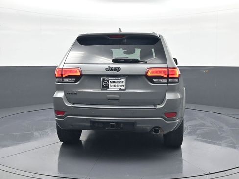 Used 2022 Jeep Grand Cherokee Laredo X image 6