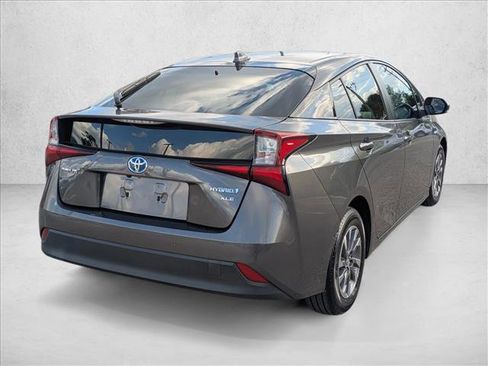 Used 2021 Toyota Prius XLE image 8