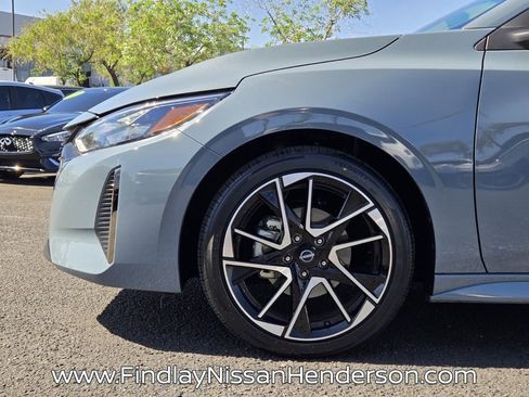 Used 2024 Nissan Sentra SR FWD image 9