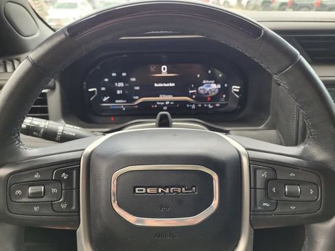 Used 2023 GMC Yukon Denali w/ Advanced Technology Package AWD/4WD image 22