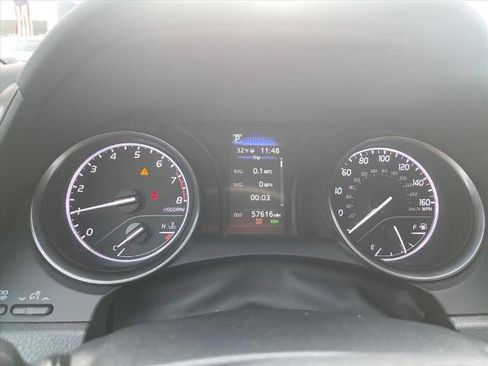Used 2024 Toyota Camry SE image 11