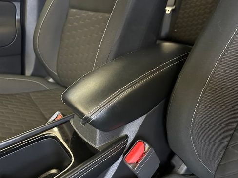 Used 2021 Nissan Kicks SV FWD image 31