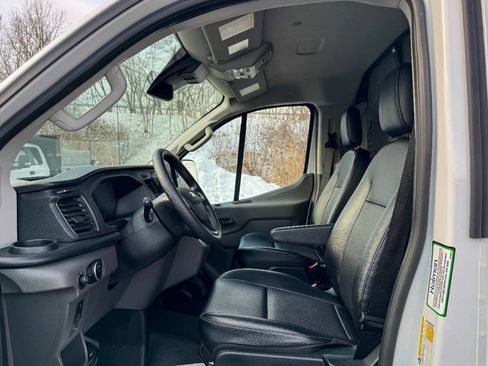 Used 2023 Ford E-Transit Low Roof image 19