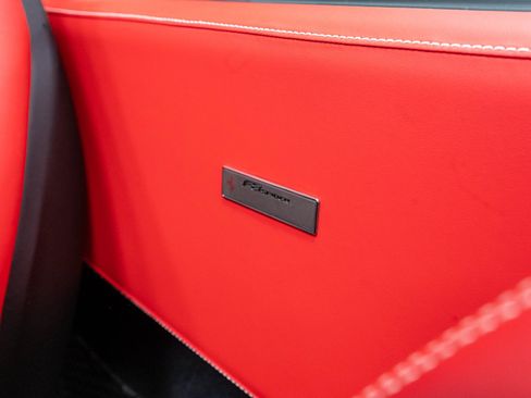 Used 2021 Ferrari F8 Tributo RWD image 18