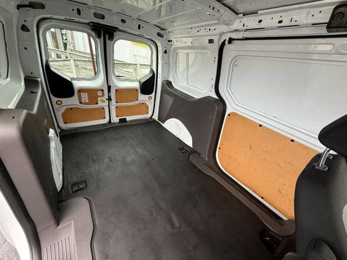 Used 2019 Ford Transit Connect XL FWD image 12