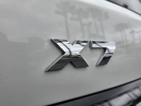 Certified 2025 BMW X7 M60i AWD/4WD image 15