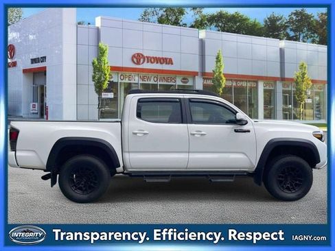 Used 2021 Toyota Tacoma TRD Pro AWD/4WD image 5