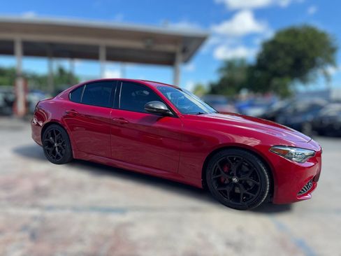Used 2019 Alfa Romeo Giulia w/ Nero Edizione image 13
