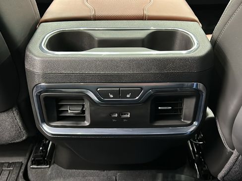 Used 2024 GMC Sierra 1500 Denali Ultimate image 39