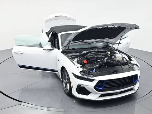 Used 2025 Ford Mustang GT Premium RWD image 45
