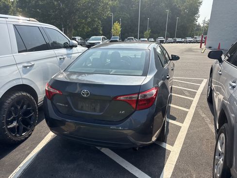 Used 2019 Toyota Corolla LE FWD image 6