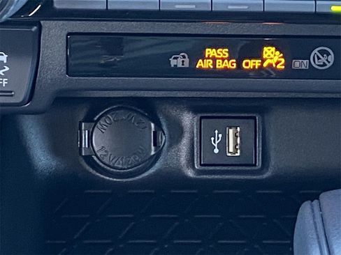 Certified 2025 Toyota RAV4 LE image 31