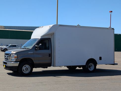 Used 2024 Ford E-450 and Econoline 450 Super Duty w/ Motorhome Prep Package image 2