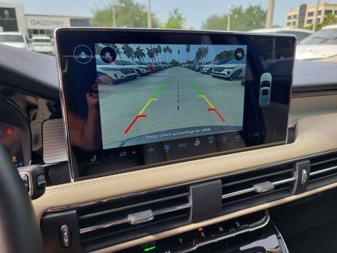 Certified 2025 Lincoln Corsair FWD image 31