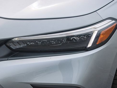 Used 2024 Honda Civic EX-L image 5