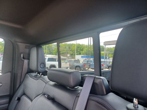 Used 2022 Chevrolet Silverado 1500 4x4 Crew Cab High Country w/ High Country Premium Package image 16
