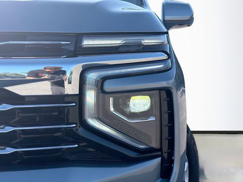 Used 2025 Chevrolet Tahoe LT AWD/4WD image 9