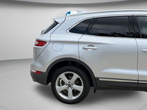 Used 2016 Lincoln MKC Premiere FWD image 28