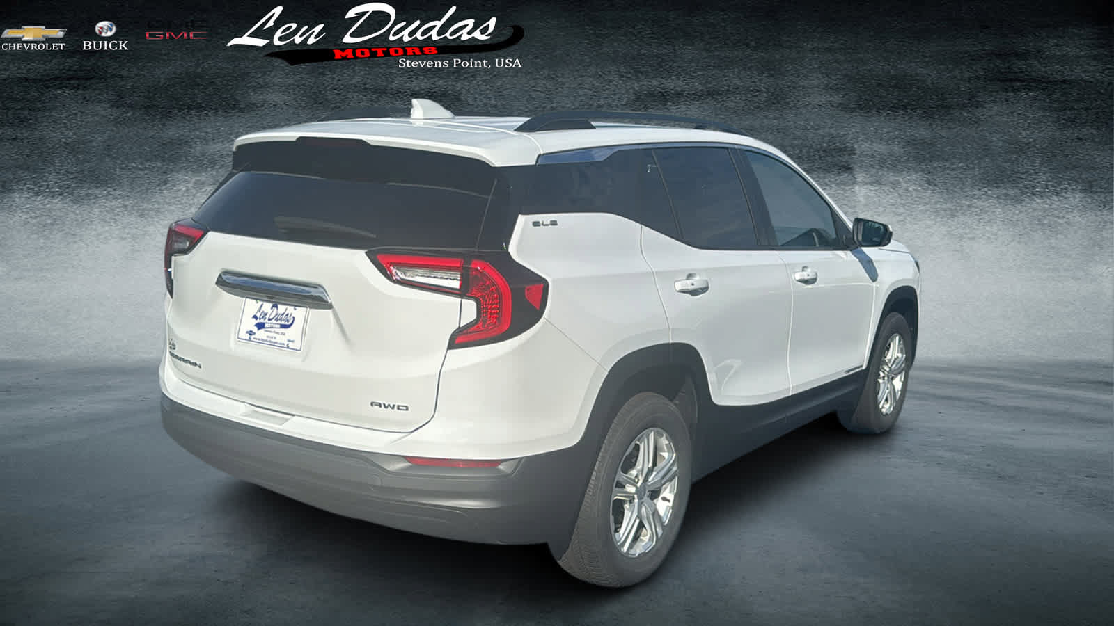 Used 2024 GMC Terrain SLE w/ Driver Convenience Package AWD/4WD image 4