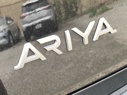 Used 2023 Nissan Ariya FWD image 5