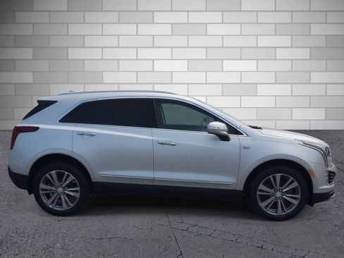Used 2020 Cadillac XT5 Premium Luxury FWD image 6