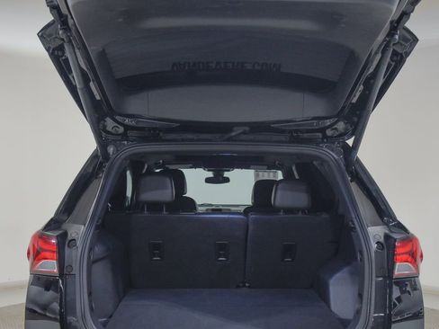 Used 2024 Chevrolet Equinox RS w/ RS Leather Package FWD image 17