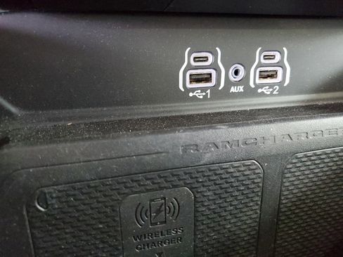 Used 2025 RAM 1500 Big Horn AWD/4WD image 29