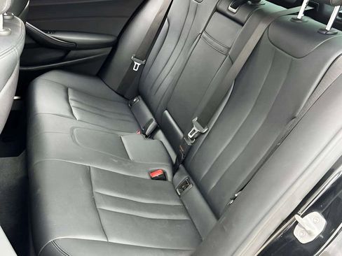 Used 2018 BMW 530e xDrive AWD/4WD image 14