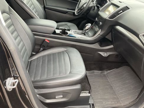 Used 2018 Ford Edge SEL w/ Equipment Group 201A image 19