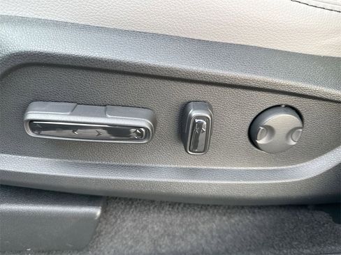 New 2025 Honda Pilot EX-L image 14