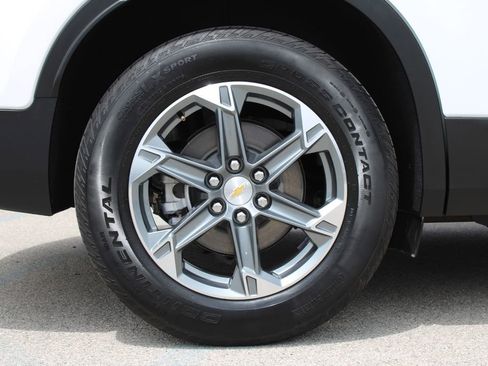 Used 2025 Chevrolet Blazer LT FWD image 22