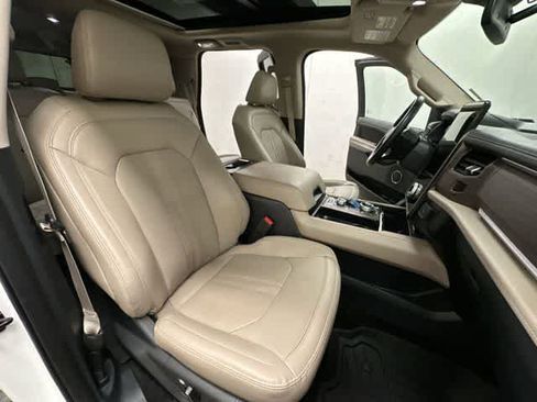 Used 2022 Ford Expedition Max Limited AWD/4WD image 25